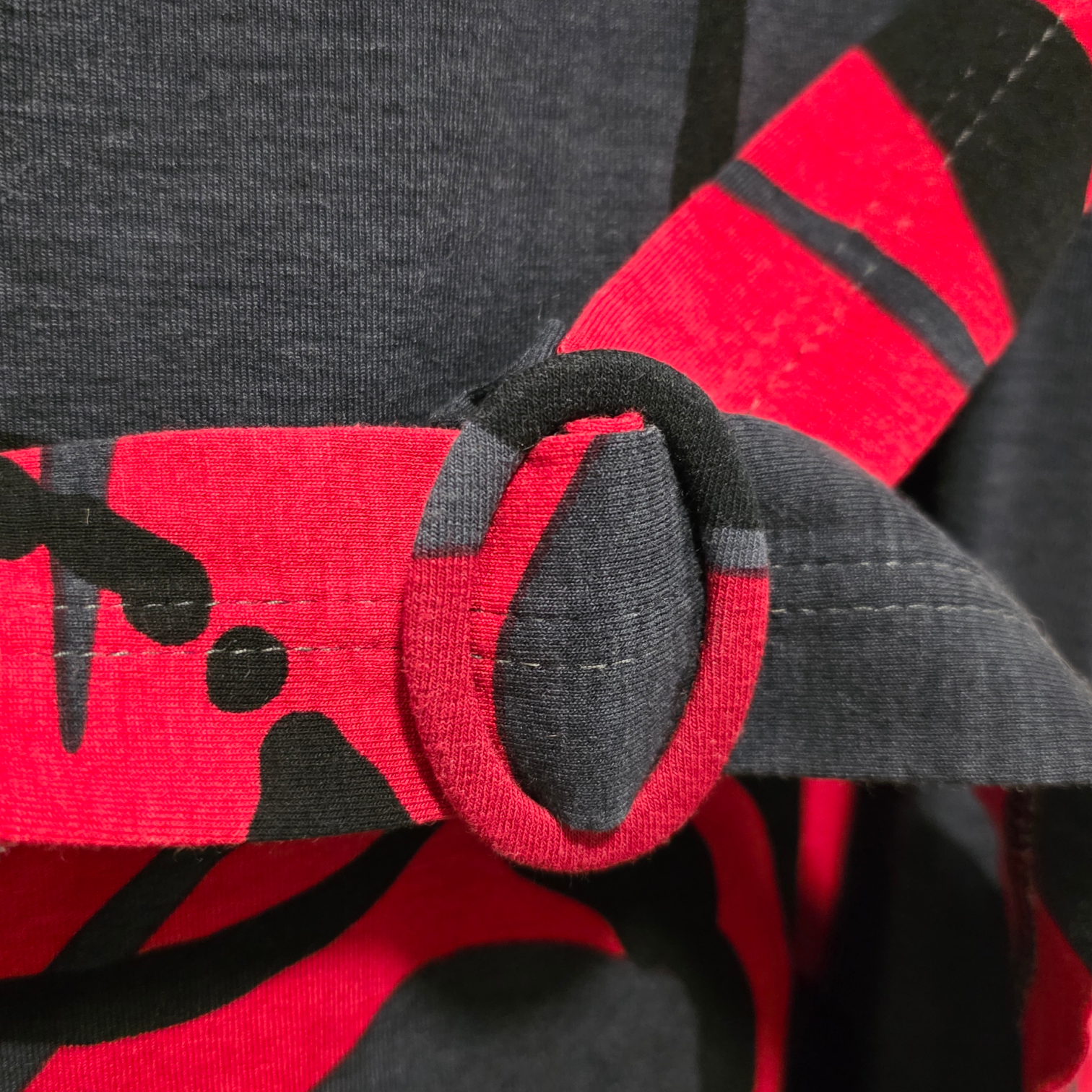 Kotimainen punamusta vintage mekko 40