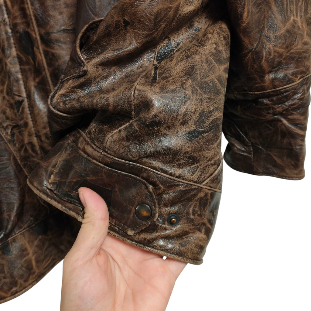 Katar-tuote ruskeakirjava nahkatakki 36