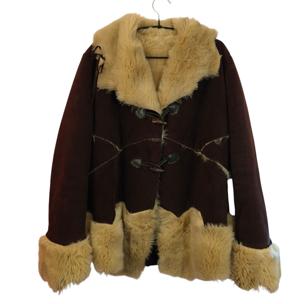 Tummanruskea tekomokkatakki karvoin