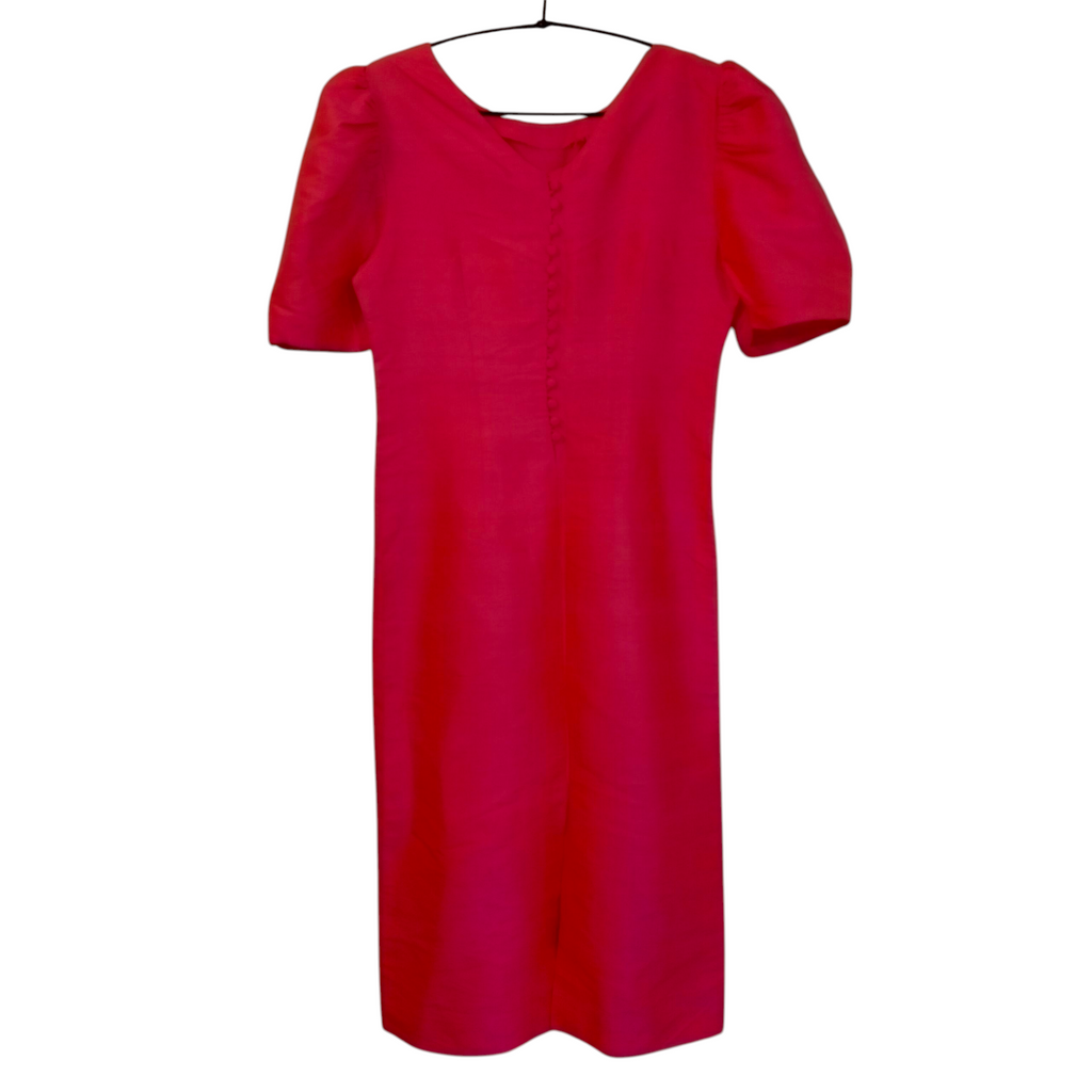Hohtavan pinkki mekko + hattu